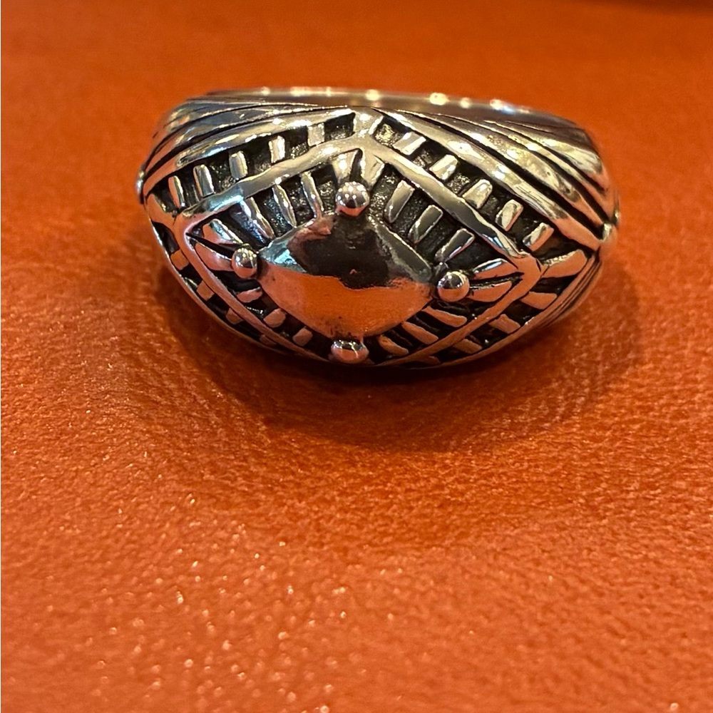 Sterling Silver Silpada Cut Out Dome Ring 
Size 8